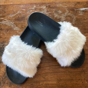 Urban outfitters slides
